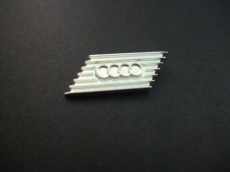 Audi logo zilverkleurig gestreept